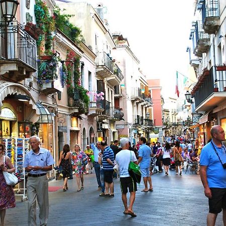Incantevole E Storico Appartamento In Pieno Centro Taormine Extérieur photo