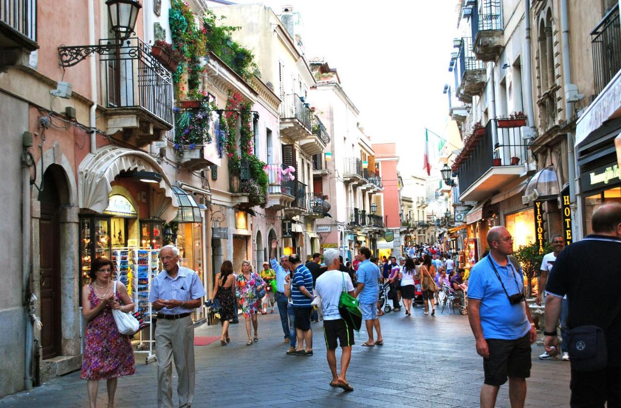 Incantevole E Storico Appartamento In Pieno Centro Taormine Extérieur photo
